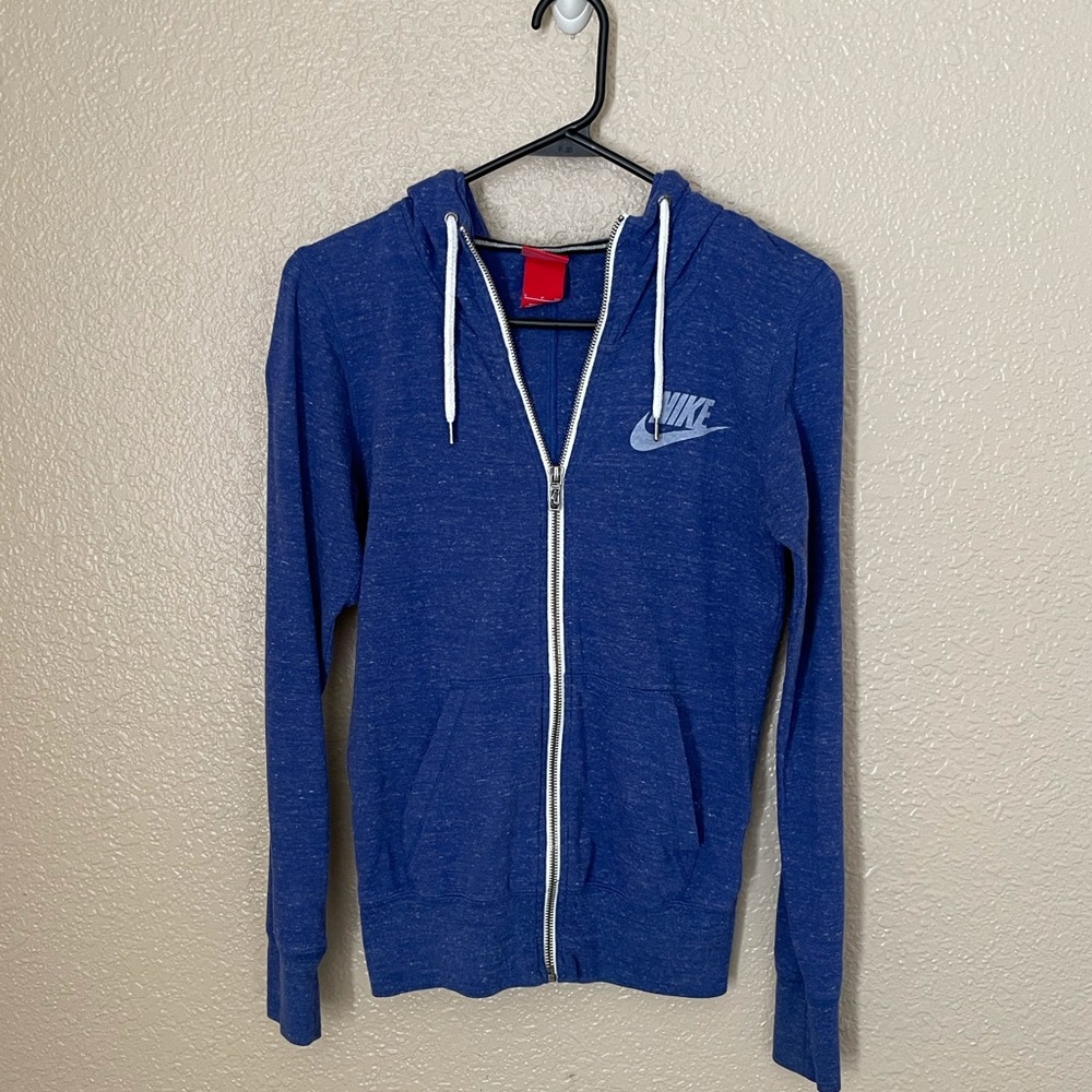 Nike Lightweight Hooded Sweater